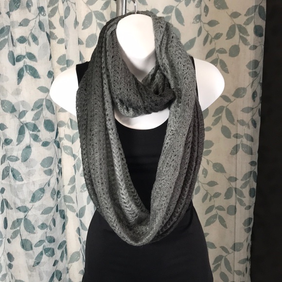 RED CAMEL ENDLESS GRAY/BLACK OMBRÉ SCARF - Picture 2 of 5